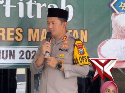 Penyerahan zakat fitrah oleh Polres Magetan sebagai wujud kepedulian dan kebersamaan di bulan suci R