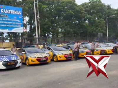 *Cek Kesiapan Operasional, Kapolresta Bengkulu Periksa Kendaraan Dinas Jajaran*