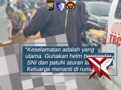 RESPON CEPAT ANGGOTA POLSEK WONOAYU  MENDATANGI TPTKP LAKA LANTAS DI JALAN RAYA WONOAYU
