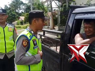 HIMBAUAN DARI PENGENDARA R.4 UTK SELALU MENGUTAMAKAN KESELAMATAN DALAM BERKENDARA.