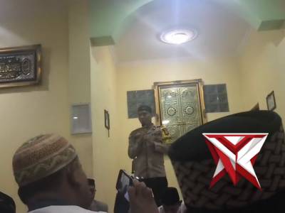 Safari Ramadhan di Masjid Al-Firdaus, Bhabinkamtibmas Tegal Rejo Perkuat Pesan Kamtibmas