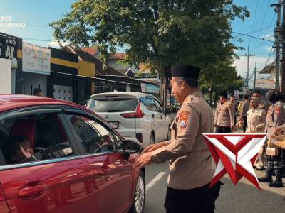 BERBAGI TAKJIL POLRES PONOROGO