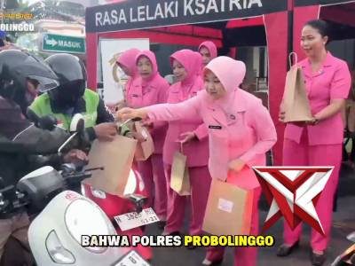 Berbagi Takjil On The Road Polres Probolinggo