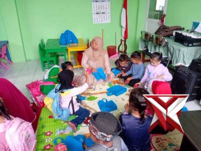 Makan bergizi - PoliceTube