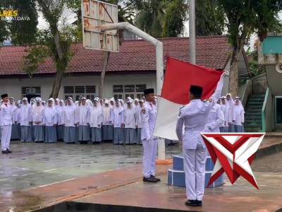 KAPOLRES ABDYA PIMPIN UPACARA BENDERA