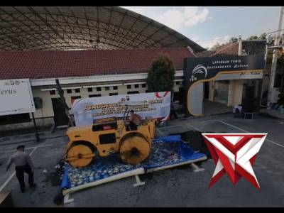 Pemusnahan BB Miras Polres Kediri dan Forkopimda Kabupaten Kediri