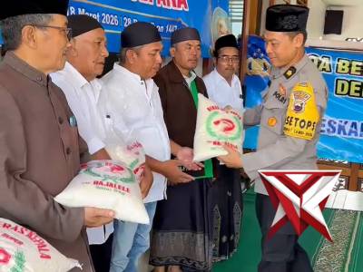 Pembagian Zakat Fitrah Polres Jepara