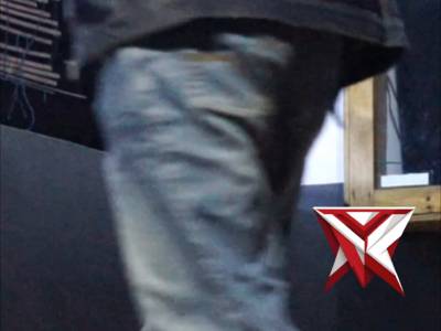 Anggota bhabinkamtibmas dan bhabinsa patroli ke siskamling desa binaan nya - PoliceTube