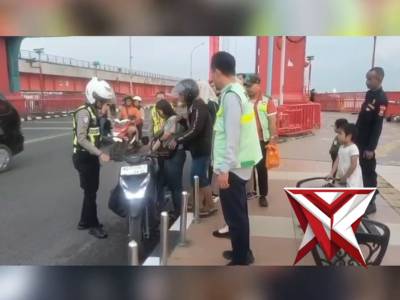 Command center Polda Sumsel selamatkan perempuan di jembatan Ampera berkat respon cepat layanan 110.
