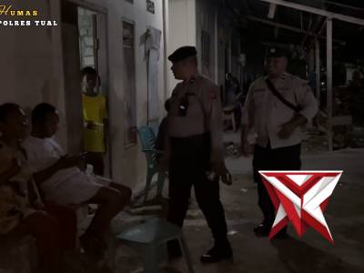 PATROLI KRYD POLRES TUAL
PATROLI JALAN KAKI DI DESA FIDITAN