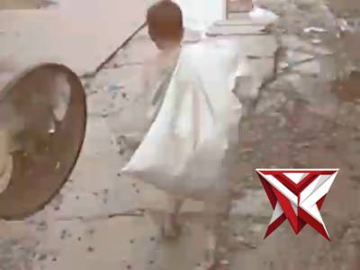 Sentuhan Kapolres Metro Jakarta Timur Kepada Dua Bocah Pemulung Yang Viral di Media Sosial