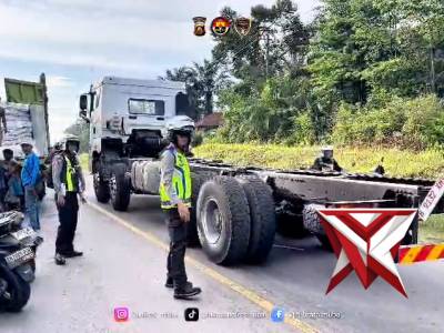 Demi kelancaran arus,Kapolres Muba turun langsung menertibkan pengendara lawan arus