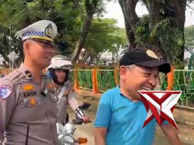Patroli Humanis Dan Dakgar Lalu Lintas - PoliceTube