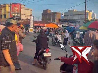 Berbagi Takjil Polsek Kuantan Hilir - PoliceTube