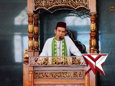 Menjemput Kemuliaan dalam Pengabdian: Momen Khusyuk Kapolda Sumsel & UAS di Masjid Assa&rsquo;adah