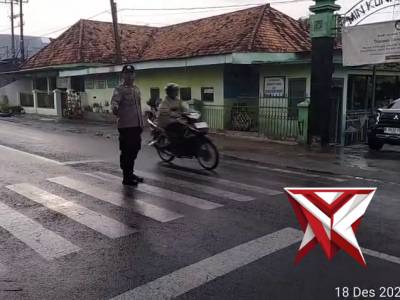 Giat pengaturan pagi - PoliceTube