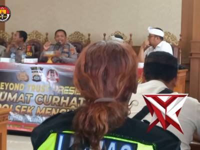 "Menjadi Polisi Bagi Diri Sendiri" Topik Jumat Curhat, Polsek Mengwi di Desa Buduk