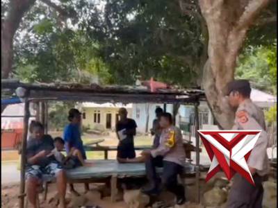 Pembagian Brosur Seleksi Penerimaan Anggota Polri