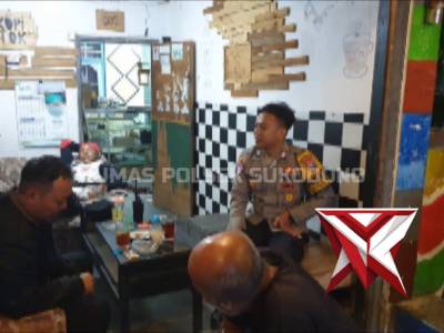 Antisipasi Gangguan Kamtibmas, Polsek Sukodono Lakukan Patroli Dialogis Dengan Warga