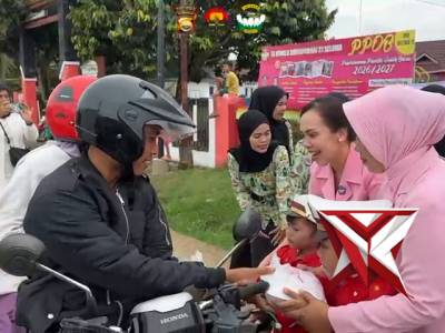 Berbagi berkah dan berbuka bersama TK Kemala Bhayangkari 31 seluma
