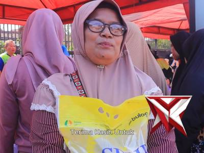 Polres Ngawi menggelar kegiatan Pasar Murah bagi masyarakat bertempat di halaman Polres Ngawi. - PoliceTube