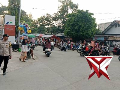 POLSEK NGASEM PANTAU ARUS LALIN