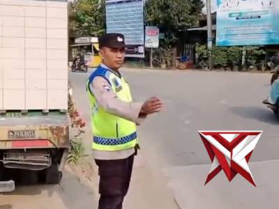 Polsek Sukodono Tertibkan Parkir Liar, Imbau Pengemudi Patuhi Rambu demi Kelancaran Lalu Lintas
