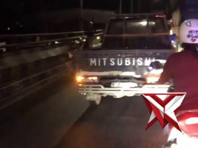 Persiapan proses evakuasi laka lantas - PoliceTube