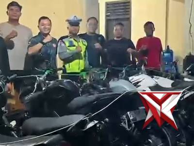 Jalan raya adalah milik bersama, tempat kita saling menjaga agar selamat sampai tujuan.Pembubaran ak