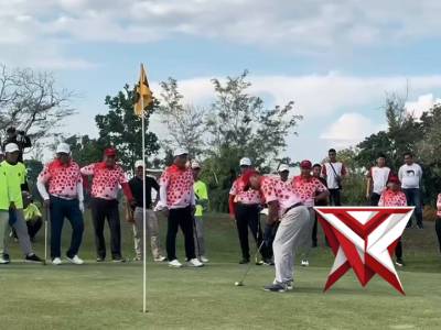 Kapolda Bengkulu Raih Juara 1 Kategori Best Point Man Foursome 1 di Kajati Bengkulu Golf Tournament