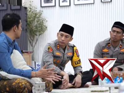 Silaturahmi kepada tokoh agama, Pengasuh Ponpes Al Falah Ploso Mojo, KH. Abdurrahman Kausar