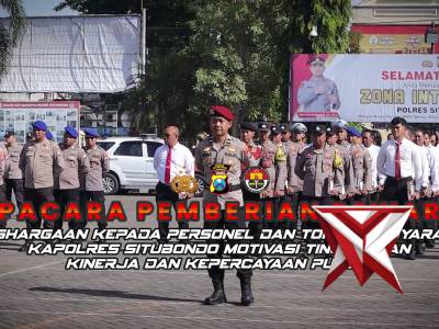 Memberikan penghargaan Reward Kepada Anggota Polres Situbondo