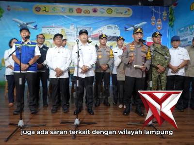 Kapolri Jenderal Polisi Drs. Listyo Sigit Prabowo, M.Si., turun langsung menyapa para pemudik