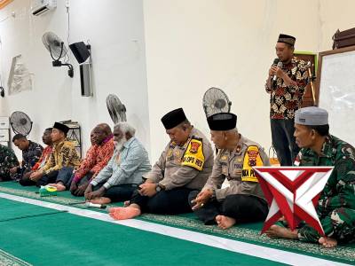 Kapolres Asmat Dampingi Wagub Papua Selatan Hadiri Kegiatan Safari Ramadhan Di Masjid Saiful Bukhori - PoliceTube
