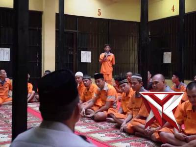 Di balik jeruji besi Polres Ogan Komering Ilir (OKI), - PoliceTube