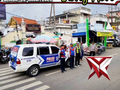 Anggota Polsek Semampir Patroli Harkamtibmas Di Siang Hari, Jaga Semampir Aman dan Terkendali