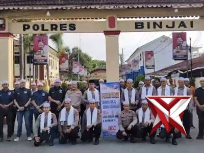 Team Pelayanan Polisi Sorban Putih Berbagi Takjil