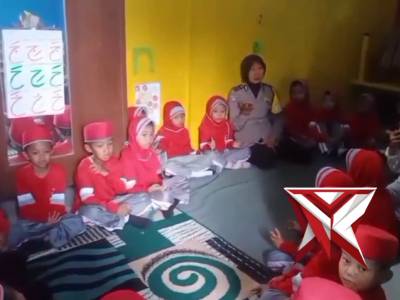 Perkenalan dari Unit Binmas Polsek Kepanjen - PoliceTube