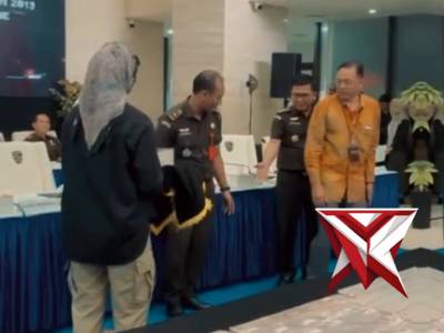 Polri Komitmen Berantas Judi Online ???