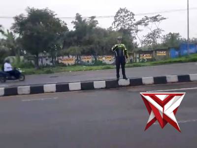 Pelayanan Rutin Pengaturan Lalu Lintas di Pagi hari di Daerah Hukum Polsek Lawang