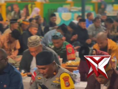 KAPOLRES DEIYAI MENGHADIRI BUKA PUASA BERSAMA BUPATI KABUPATEN DEIYAI DAN DANDIM 1703/DEIYAI