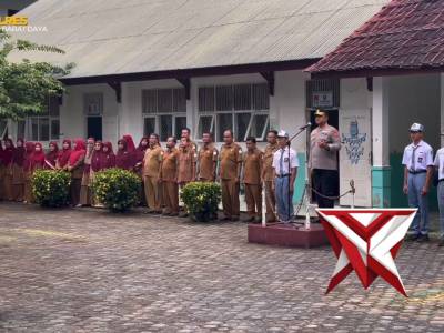 KAPOLRES ABDYA PIMPIN UPACARA BENDERA