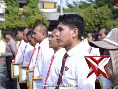 UPACARA PEMBERIAN PENGHARGAAN & PEMBERHENTIAN TIDAK DENGAN HORMAT (PTDH) ANGGOTA POLRES PROBOLINGGO