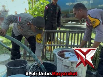 Bantuan Air Bersih Kepada Warga Terdampak Banjir Bandang