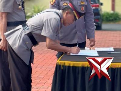 Serah Terima jabatan Kasat Binmas Polres Tomohon dan Pelantikan Kasat Intelkam Polres Tomohon yang b