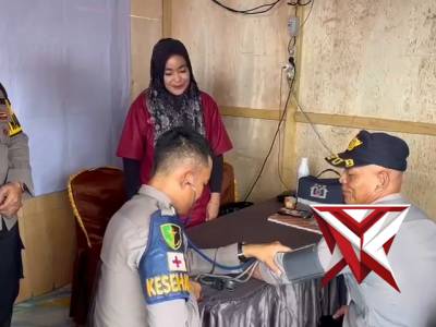 Giat Wakapolres Muratara bersama PJU melaksanakan giat kunjungan di pos pam dan pos yan