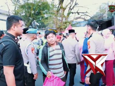 KAPOLDA SUMSEL DAN BHAYANGKARI CEK POS PENGAMANAN OPS KETUPAT 2026, BAGIKAN TALI ASIH HINGGA TAKJIL - PoliceTube