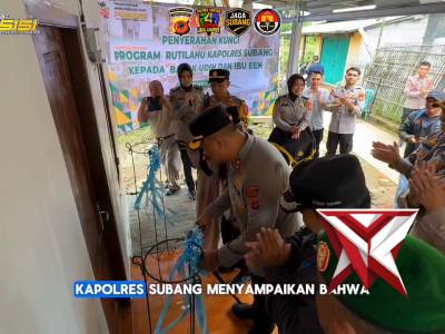 Kapolres Subang Serahkan Kunci Program Rutilahu