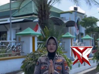 Polwan Polres Sumenep Melaksanakan PAM Dan Gaktur Lalin Shalat Jum'at