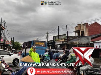 Satlantas Polres Jepara Gerak Cepat Urai Kemacetan di Titik Rawan
